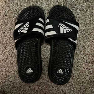Adidas sandals size 7